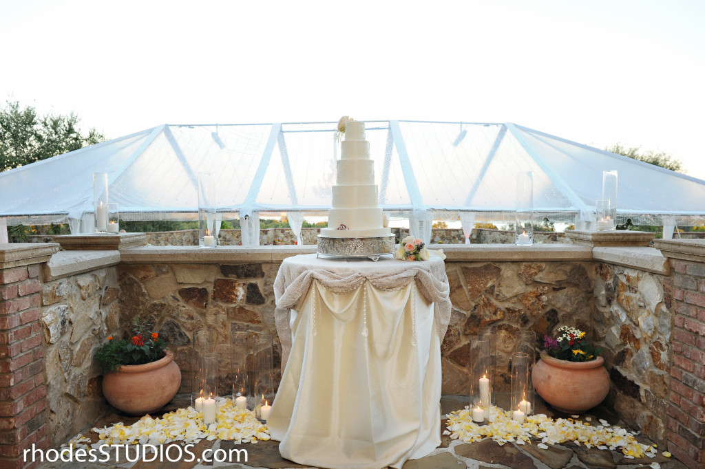 Wedding Cake table 