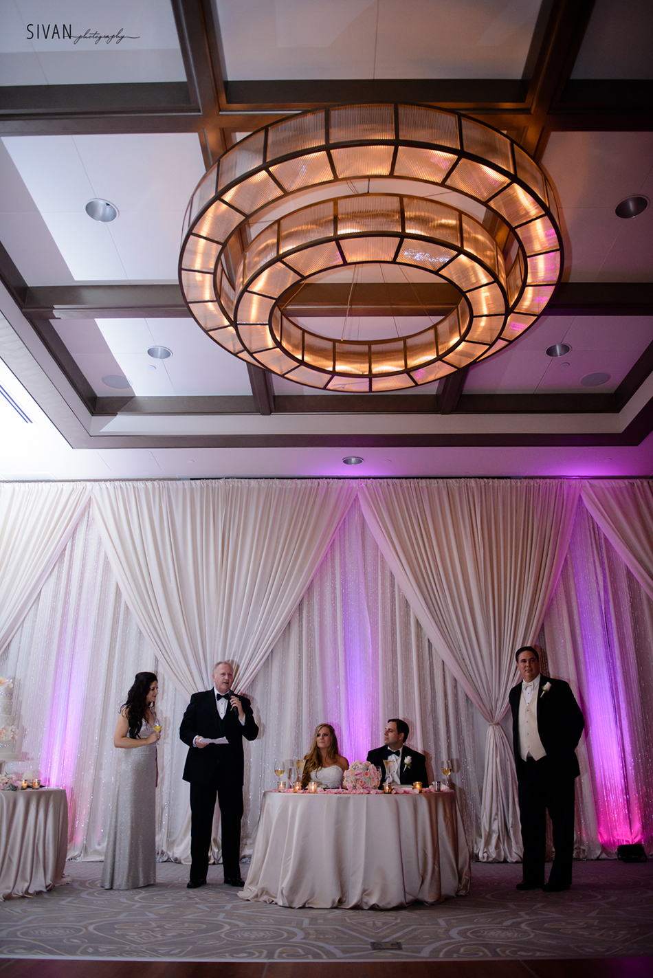 Alfond Inn wedding decor 