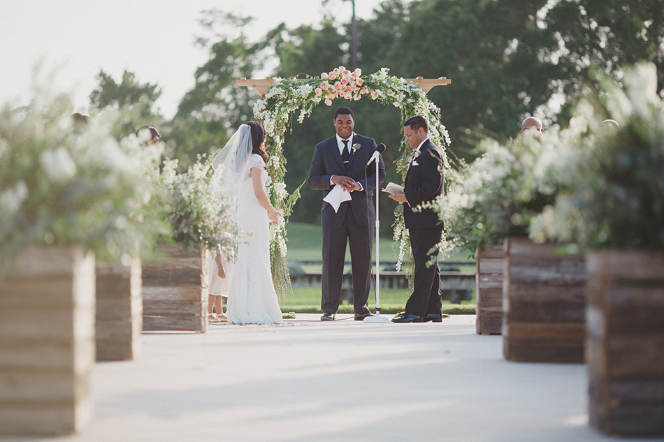 gorgeous outdoor ceremony space